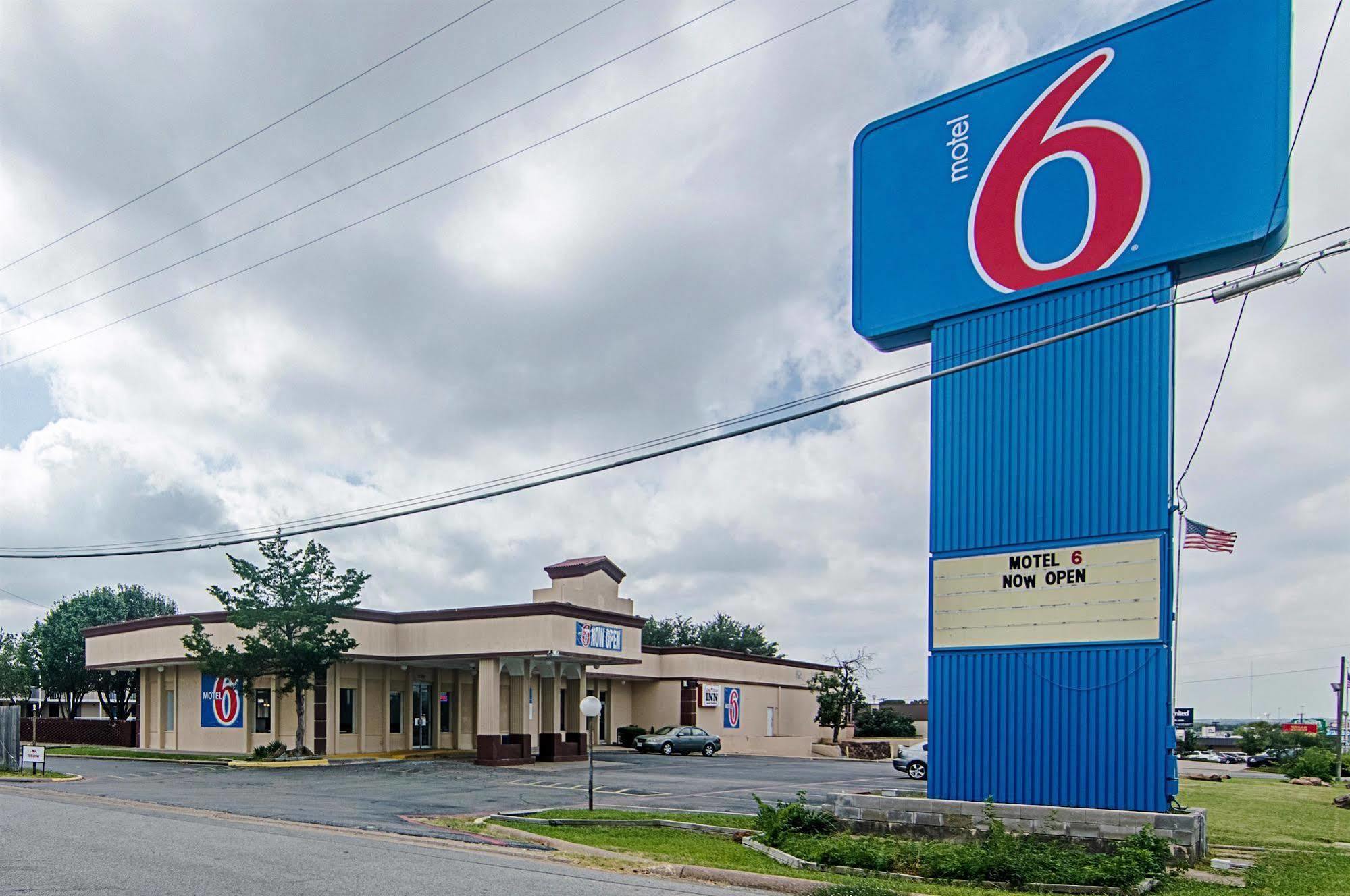 Motel 6 Sherman, Tx Esterno foto